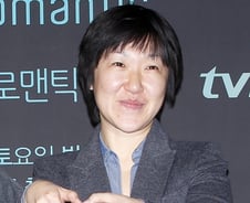 [단독]이우정 작가, 지상파 드라마 데뷔설 다시 '솔솔'