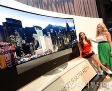 부쩍 큰 中, 부활하는 日…新 TV 삼국지