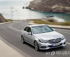 성능+연비...벤츠 ‘E300 블루텍 하이브리드’