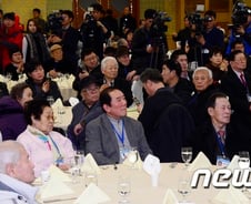 남북 1차 이산상봉단 금강산으로 출발