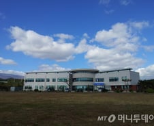 24시간 불 꺼지지 않는 상황실, 태풍과의 상시 전쟁