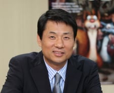 계란으로 바위치기? 양치기소년, '2억불 대박' 터뜨리다