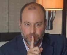 "SNS가 불륜조장? 그렇다면 호텔·통신에도 죄 물어야"