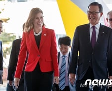 [뉴스&팩트]아시아나 '조종사 과실' 인정했다고?