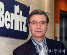 "벌리츠는 당신의 '글로벌화'를 돕는 기업입니다"
