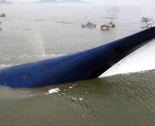 "세월호 침몰, 암초 충돌보단 외방경사일 가능성 높아"