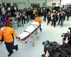 '세월호' 女시신 1구 신원 잘못 발표…"정정 발표 해달라"