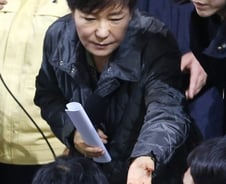 "전화번호 달라" 朴 대통령, 복귀 후 실종자 가족과 통화 