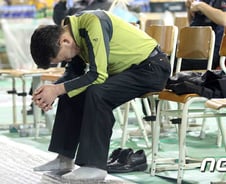 "공기 주입 해주세요, 제발…" 커지는 가족들의 울분