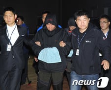 '세월호' 선장 등 3명 구속영장 발부