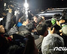 실종자 가족 "청와대 가겠다" 진도대교 인근서 대치(상보)