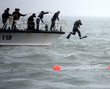 선체 內수색 박차…가이드라인 5개 설치(상보)