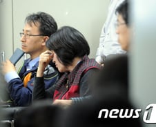 가족 대표단 "우리는 인양이 아닌, 구조를 원한다"