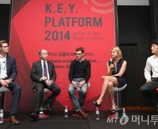 '웨이보' 분석해 위기대응까지…뉴미디어 시대의 미래 보니