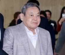 [단독]삼성서울병원, 이건희 회장 에크모 제거(2보)