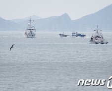 선체 붕괴 지속…"3차수색 이후 격실 선별해 수색" (상보)