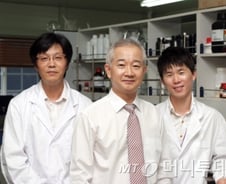 교수님은 왜 호수를 떠나 폭포수에 뛰어들었나