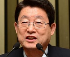 [단독]이젠 '재벌 4세'···"미성년자 주식 증여에 세금 '폭탄'"