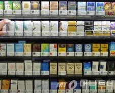 [단독]우레탄 페놀…안철수 "담배 성분 낱낱이 공개 입법" 