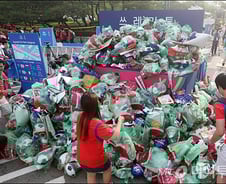 [사진]쓰레기는 한 곳에!