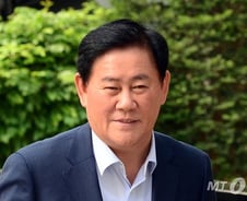 최경환 "담배세 인상, 필요성 공감…인상폭은 충분히 논의해야"