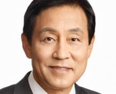 '꽹과리 리더십' 김정태 하나금융 회장 "조기통합은 대박" 