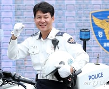 "막힌 길 뚫어드립니다" 국빈의전·사고수습 종횡무진 '싸이카'