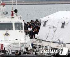 학생들 구한 생존자 "끝까지 지켜주지 못해 죄송합니다" 