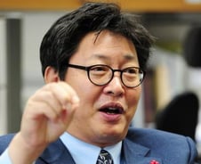 20살 아들 군대 보낸 국회의원 "윤 일병 생각하면…"