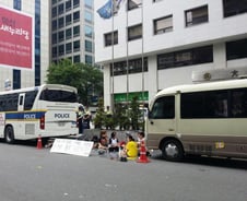 유가족, 새정치연합 점거농성 2일째···"특별법 떨이처분 중단"