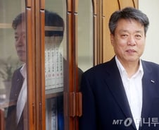 말단 사원에서 CEO 오른 '형님 리더십'