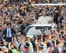 교황 방문길 따라 편의점 매출도 '들썩'