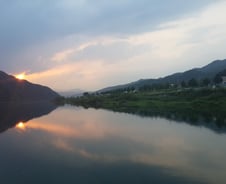 "시골에서 심심해서 어떻게 살아요?"