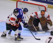 [단독]아이스하키 김원중, 훈련보고서엔 "무릎 통증 없다"