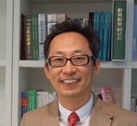 "목돈 요구하는 사회…전셋값 악순환 끊어야"