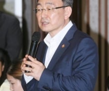 [현장클릭]방통위 3기 주요정책은 '몰래 간담회'?