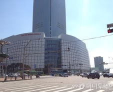 [르포]제2롯데월드 프리오픈 첫날 '실망'VS'만족'