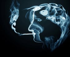 '담배 끊고 돈도 벌어볼까'...금연 권하는 회사들