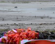 [단독]구명조끼, 승객수 110%이상 의무화