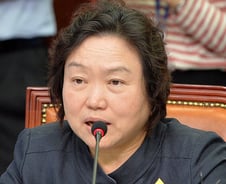 영아용 분유 대부분 나트륨 과다 "우리 며느리도 이유식 간 안하는데…"