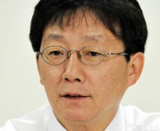 유승민, "외교부가 모르면 청와대 얼라들이 하는거냐"