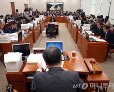 2주차 국감, 세월호·초이노믹스 놓고 '진검승부'