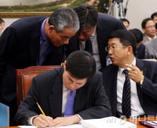 "해경 해체, 대통령께 직언하라"에 김석균 해경청장은…