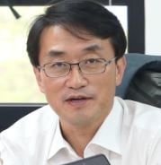 의원님 "여기까지 읽으셨습니다"