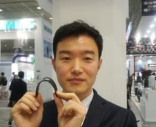 세계 최초 '휘는 전지' 개발자 만나보니..'시너지의 힘'