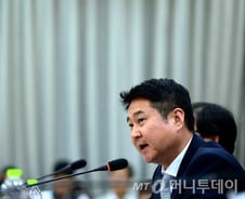 "사장 불러라" vs "우리 소관 아냐"···안행위 국감, 카톡 사찰 공방