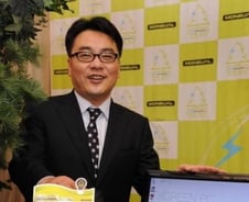 "모뉴엘은 어떻게 빌게이츠를 낚았나" 前임원 말 들어보니…