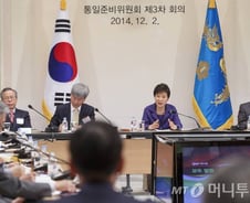 靑 "이재만 비서관, 정윤회와 만난 적 없다"…통화사실은 인정