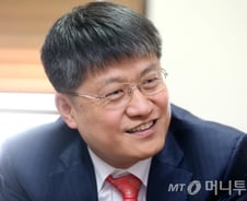 현대 물리학 저변 확산에 큰 공 세운 기초과학자 