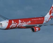 인니 당국 "에어아시아 여객기, 해저에 가라앉은 것으로 추정"